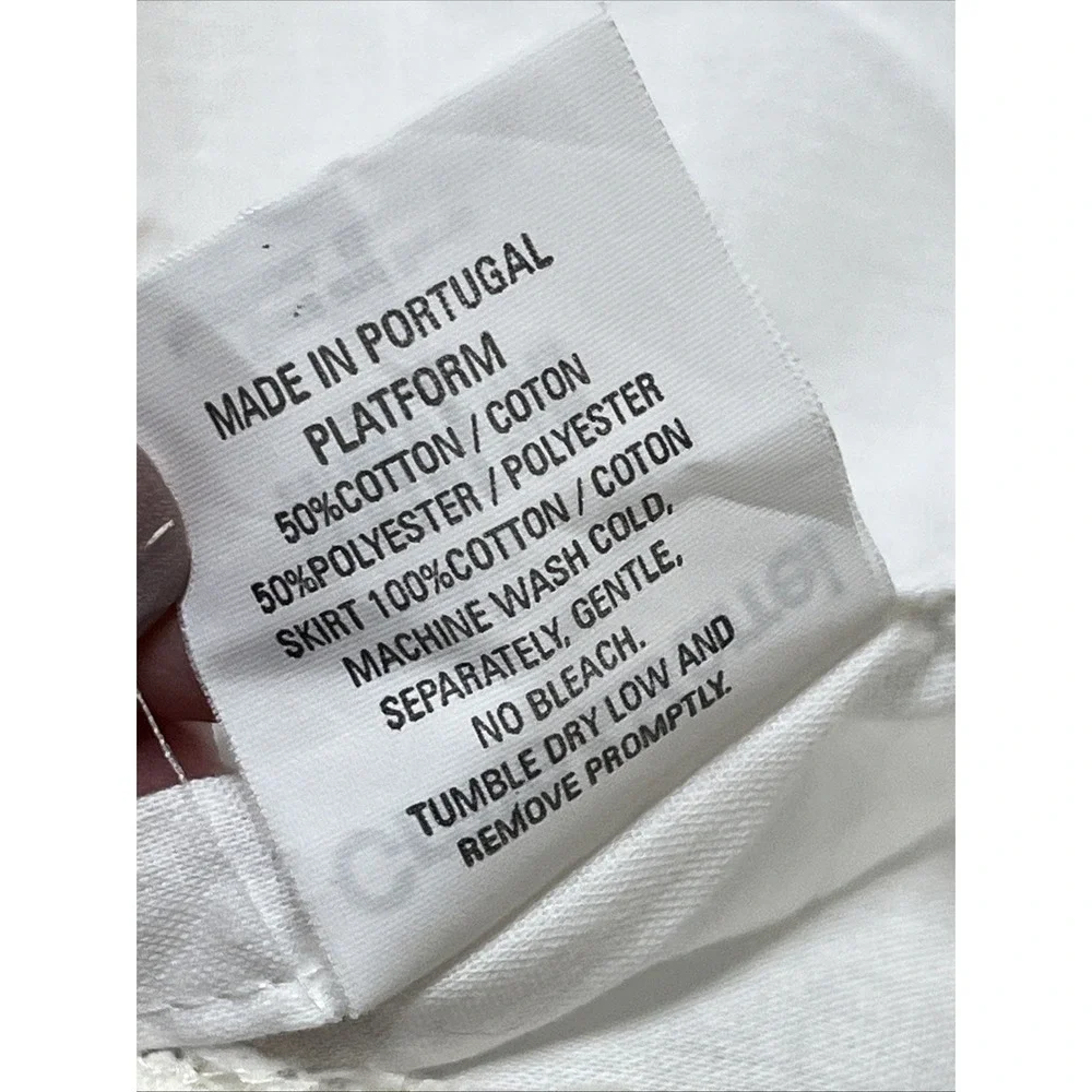 Crate & Barrel Queen Sakura Duvet & Bed Skirt Set White Earthy Botanical Print